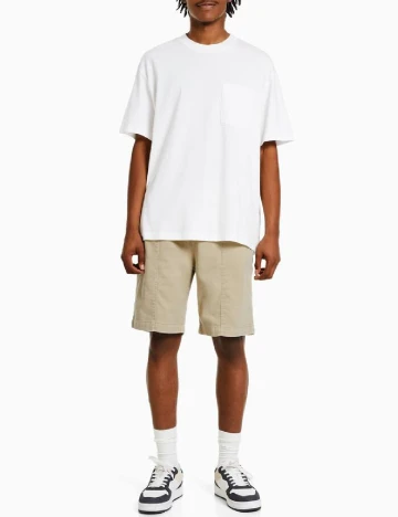 Pantaloni scurti Bershka, crem