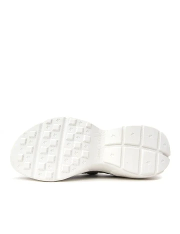 Adidasi Kendall&Kylie, maro