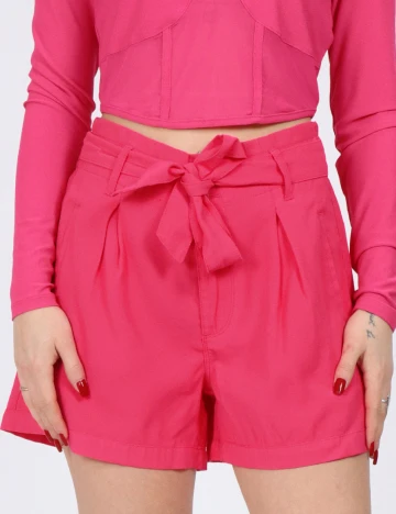 Pantaloni scurti Only, roz