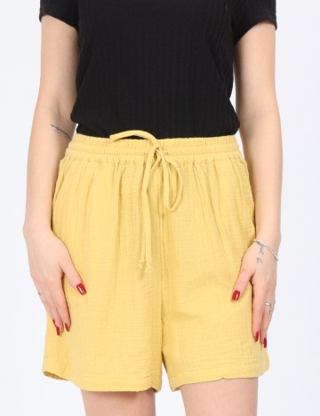 Pantaloni scurti Only, galben