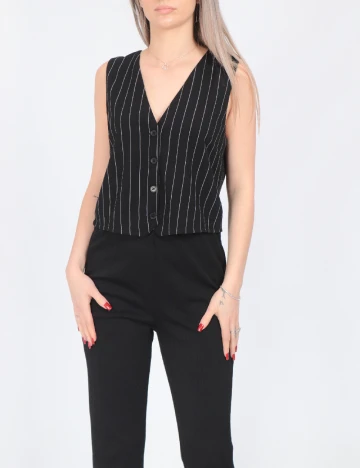 Vesta Jacqueline de Yong, negru