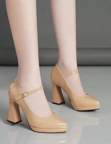 Pantofi SHEIN, maro