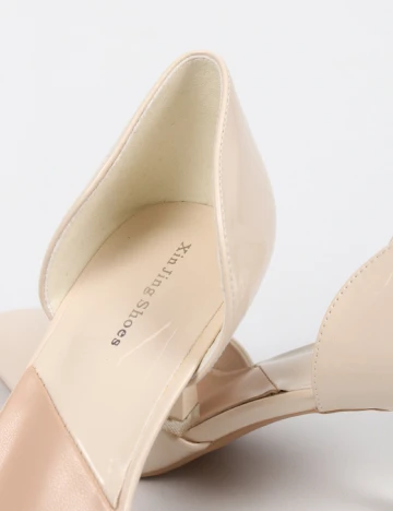 Pantofi SHEIN, crem
