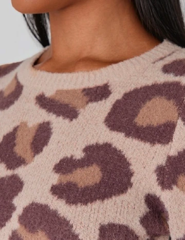 Top PRETTYLITTLETHING, animal print