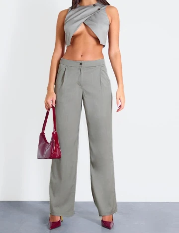 Pantaloni PRETTYLITTLETHING, gri