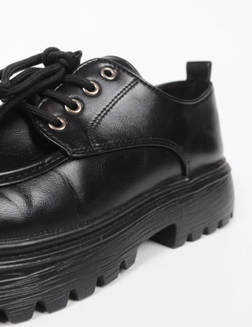 Pantofi SHEIN, negru