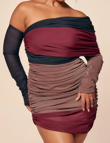 Rochie scurta PRETTYLITTLETHING Plus Size, mix culori Mix culori