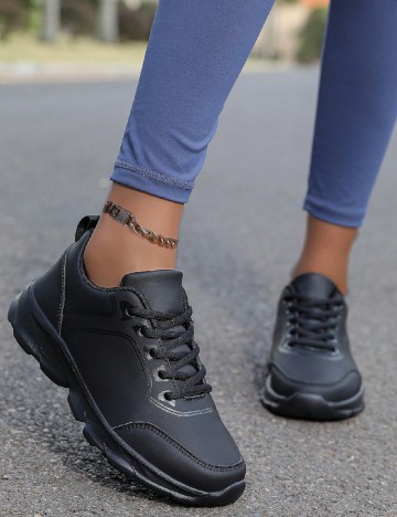 
						Adidasi SHEIN, negru