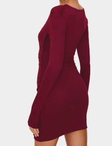 Rochie scurta PRETTYLITTLETHING, visiniu Rosu