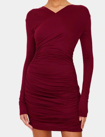 Rochie scurta PRETTYLITTLETHING, visiniu Rosu