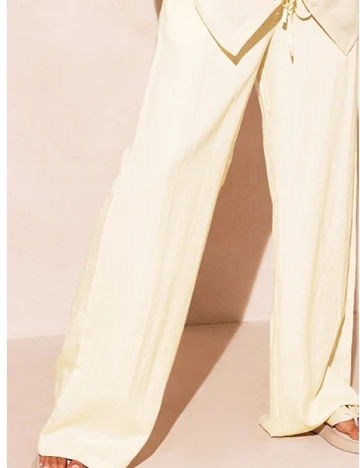 Pantaloni PRETTYLITTLETHING, crem