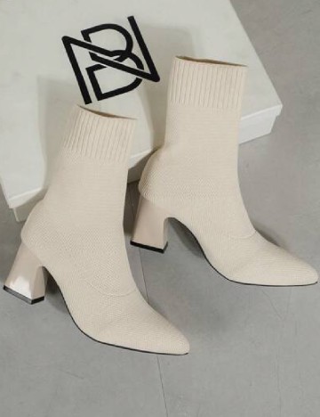 
						Botine SHEIN, ecru