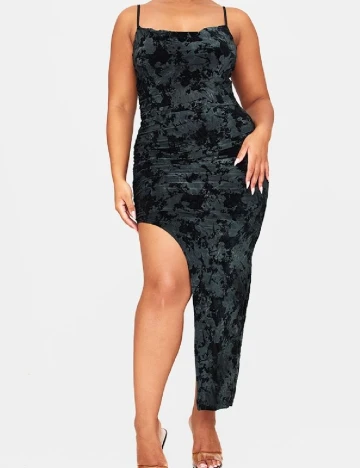Rochie medie PRETTYLITTLETHING Plus Size, negru Negru