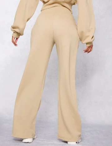 Pantaloni PrettyLittleThing, bej Crem