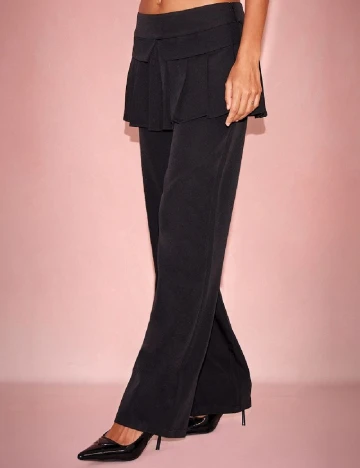 Pantaloni PRETTYLITTLETHING, negru