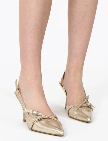 Pantofi SHEIN, auriu