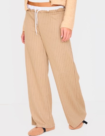 Pantaloni PRETTYLITTLETHING, bej