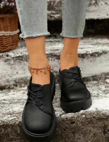 Pantofi SHEIN, negru