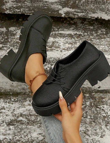 Pantofi SHEIN, negru