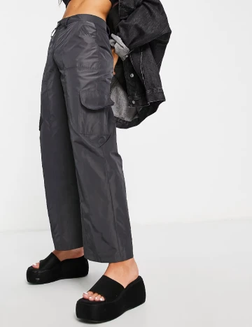 Pantaloni Reclaimed Vintage, gri