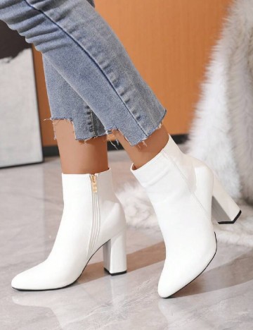 
						Botine SHEIN, alb