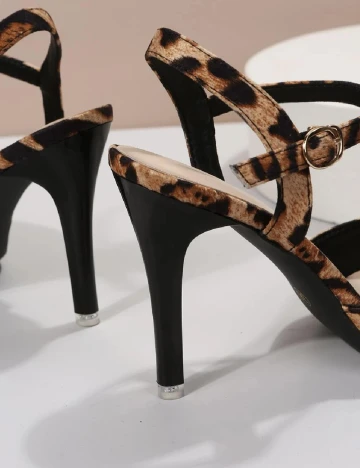 Pantofi SHEIN, animal print Animal print