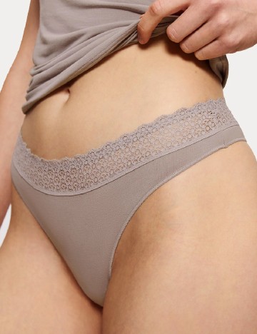 Chilot Triumph, gri