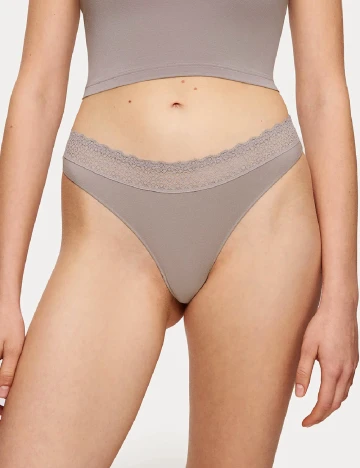 Chilot Triumph, gri