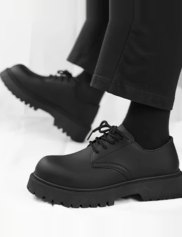 Pantofi SHEIN, negru Negru