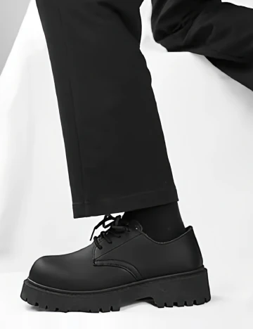 Pantofi SHEIN, negru Negru