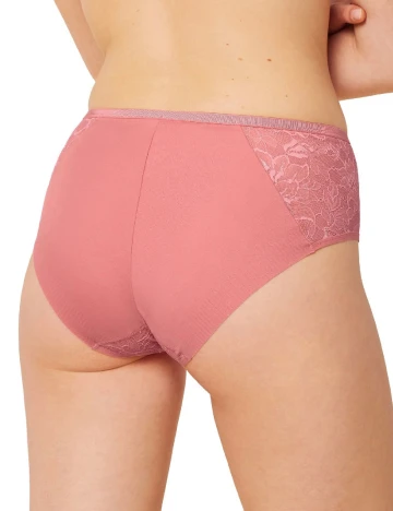 Chilot Triumph, roz Roz