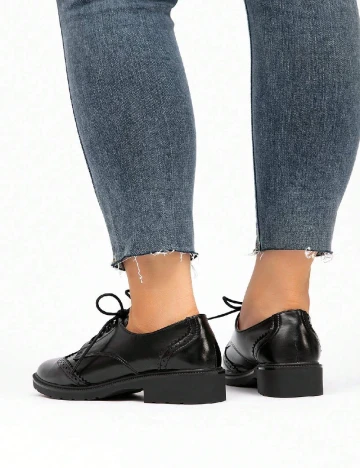 Pantofi SHEIN, negru