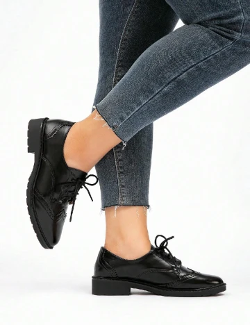Pantofi SHEIN, negru