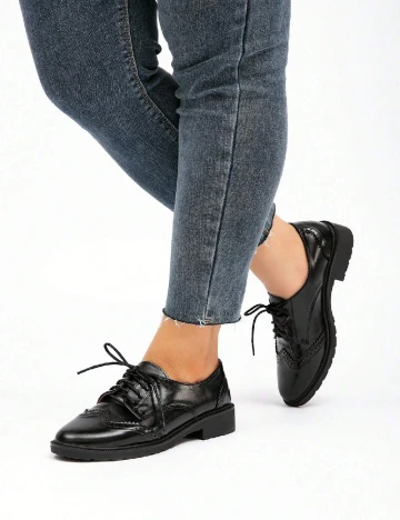 Pantofi SHEIN, negru