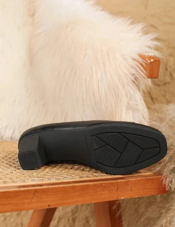 Pantofi SHEIN, negru