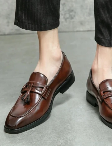Pantofi SHEIN, maro