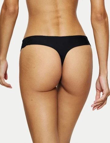 Chilot Triumph, negru