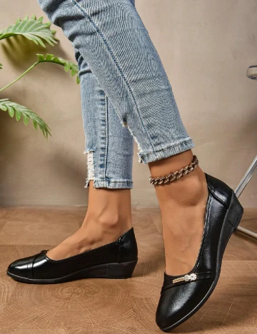 Pantofi SHEIN, negru