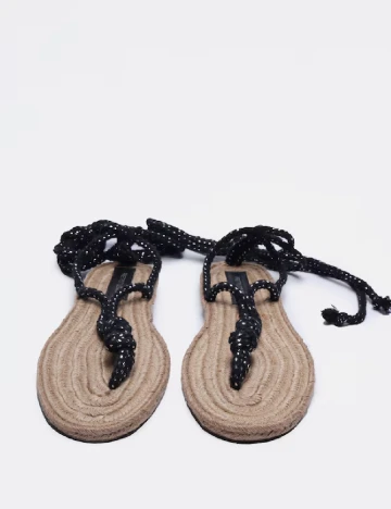 Sandale PRETTYLITTLETHING, negru Negru