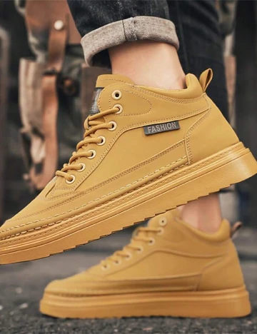 Adidasi SHEIN, maro Maro