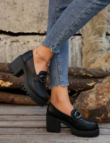 Pantofi SHEIN, negru