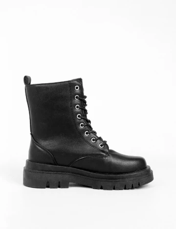 Ghete Krush, negru