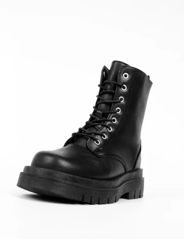 Ghete Krush, negru