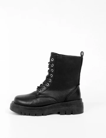 Ghete Krush, negru