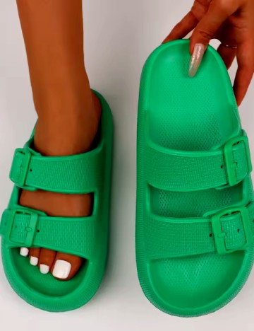 
						Slapi SHEIN, verde