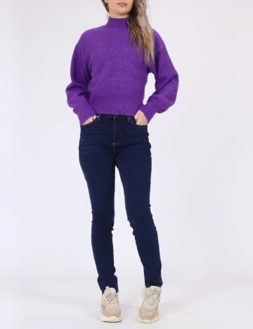 Pulover Monki, mov