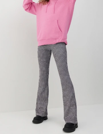 Pantaloni Reserved, alb/negru Negru