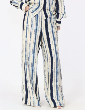 Pantaloni Vero Moda, crem/albastru Crem