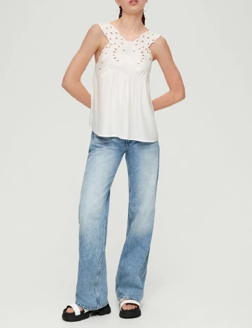 Maiou Q/S, alb
