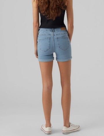 Pantaloni scurti Vero Moda, albastru